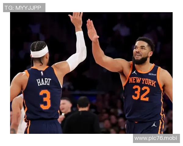 正面交锋!尼克斯客场力克绿军,反超后者重回东部第二 正面交锋!尼克斯客场力克绿军,反超后者重回东部第二